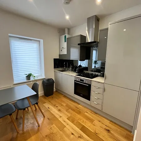 Stylish London Apartment - Stratford Near Abba Voyage, O2 Greenwich, London Stadium And Westfield Shopping Centre Exterior photo